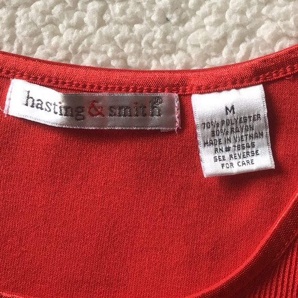 💗 Awesome red sweater tank - Picture 2 of 3